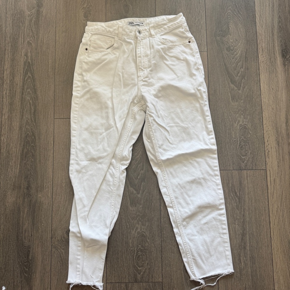 Zara White Straight Leg Jeans with Raw Hem